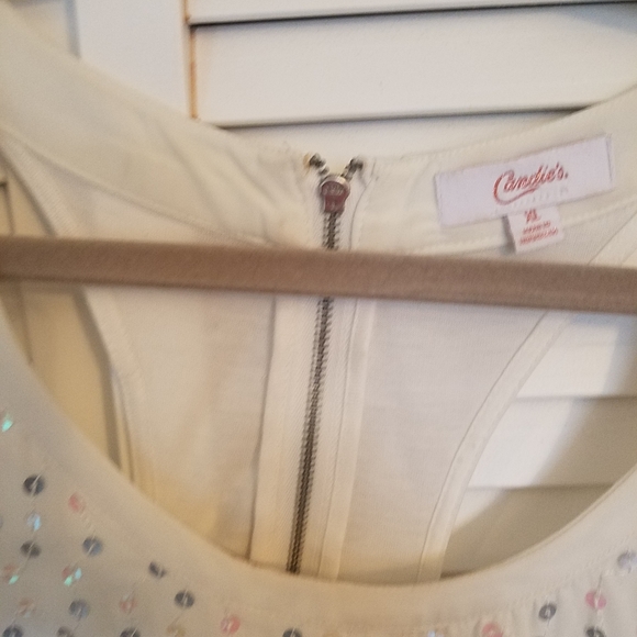 Top - Picture 3 of 3